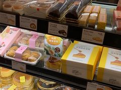 面包甜点陈列柜-巴黎贝甜(大宁国际商业广场店)