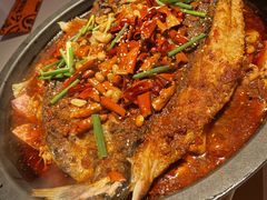 -鸣记脆皮烤鱼·海鲜烤鱼(三八广场店)