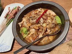 -云海肴·汽锅鸡·云南菜(天山百盛优客店)