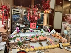 -大中华希尔顿酒店-念自助餐·嗨啤·小龙虾