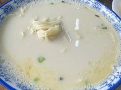 -雪琴面馆富安特色鱼汤面(城中花园店)