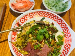 -呼啦面馆·头牌豌杂面(爱琴海店)
