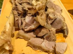 牧人手把肉-蒙艾里民族传统菜蒙餐