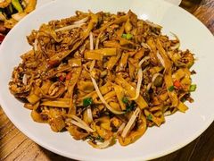 辣椒炒肉粉-湘里乡亲甲王二老店