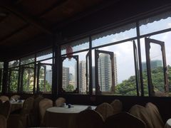 -鲤鱼塘农家山庄