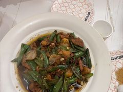 -阿瓦山寨·湘菜现炒·剁椒鱼头王(咸阳总店)