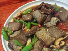 -芦茨金富饭庄·25年老字号·专做稻草鸡