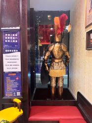 -东方先生国潮男士理发馆