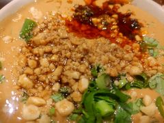 -老牌坊云南鱼豆花火锅(嵩山店)