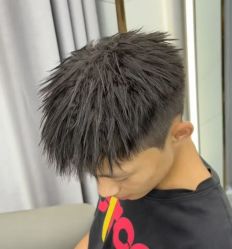 点击看大图 -尤司男士国潮理发馆