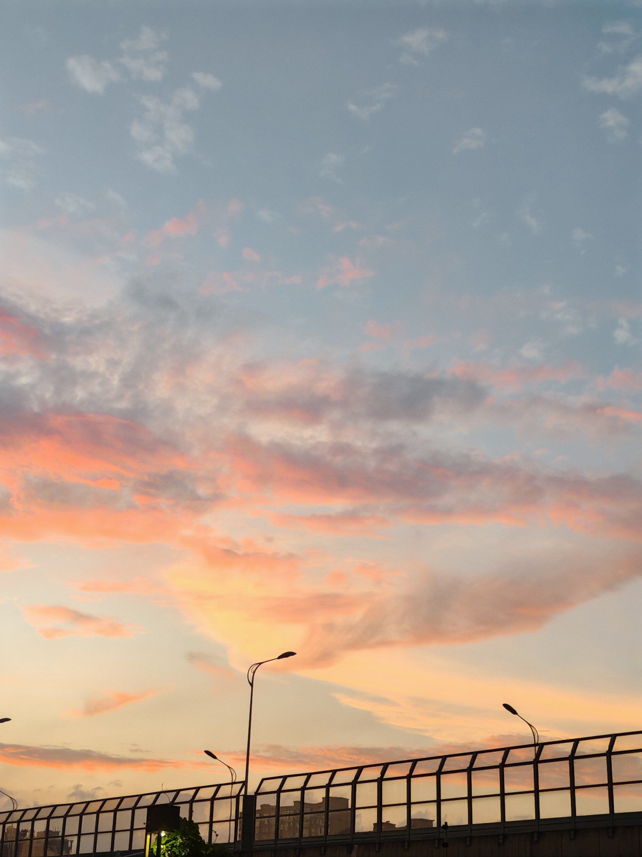 天空色彩斑斓,心情也很美