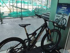 -DJI大疆(深圳华强北曼哈授权体验店)