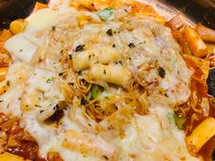 芝士拉面炒年糕-博欧姆新派韩国料理·炸鸡(艾尚店)