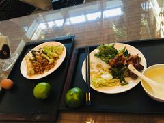 -浅深休闲酒店-停车场