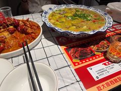 -李双猪·小龙虾·烧烤·羊肉煲(乐山店)