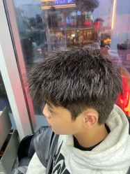 -藤野造型烫染·漂发