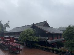 -峨眉山报国寺