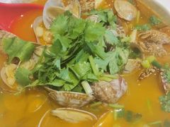 -何记花甲(海岸城旗舰店)
