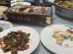 -新天明砂锅鱼头煲