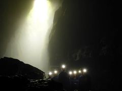 -怀托摩萤火虫洞