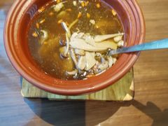 -有红鸡毛店·川菜(建设路店)