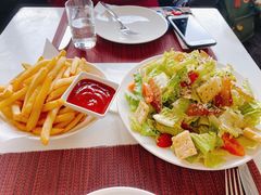 -WOLFGANG PUCK KITCHEN & BAR(迪士尼小镇店)