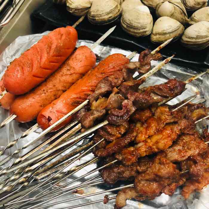 五毛撸烧烤-"丹东烤烧,烤串都自己烤一会,头一次这样吃.