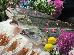-雍容荟帝王蟹活龙虾展台自助(IFS黑金店)