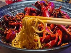 -肥肥虾庄·金牌油焖大虾(首义路店)