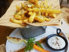 -Mark&Mars Restaurant