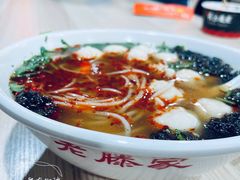 -老滕家过桥米线(金鱼胡同店)