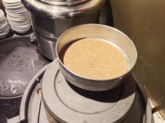 现磨的芝麻酱-鲜潭蒸汽石锅鱼(五道口购物中心店)