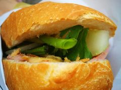 -Bánh Mì Huynh Hoa