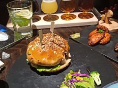 -HIGH FIVE哈福手工汉堡(桂林路店)