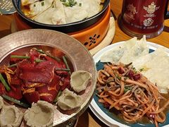 焖牛肉盖饼-如意林卡藏餐吧(大昭寺店)