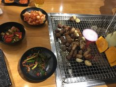 -肉甲韩国木炭烤肉(新壹街1店)