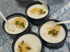 手工自制酸奶-巴扎美食·新疆菜·西域歌舞表演餐厅(新疆大厦店)