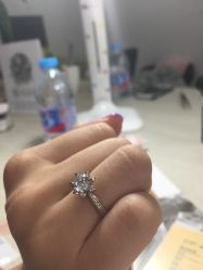 -威德钻石-克拉钻大本营(南京东路店)