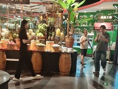 -四海一家自助餐(益田假日广场店)