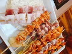 -哈尔滨小酒馆·鲜肉现穿自助烧烤(康新花园店)