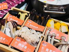 -樾餐厅泰式海鲜火锅(民歌湖店)