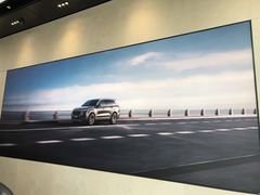 -理想汽车(世纪汇店)