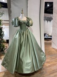 -南京宝娜嫁衣婚纱礼服馆(中央路店)