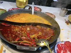 -卤校长老火锅(杨家坪直营店)