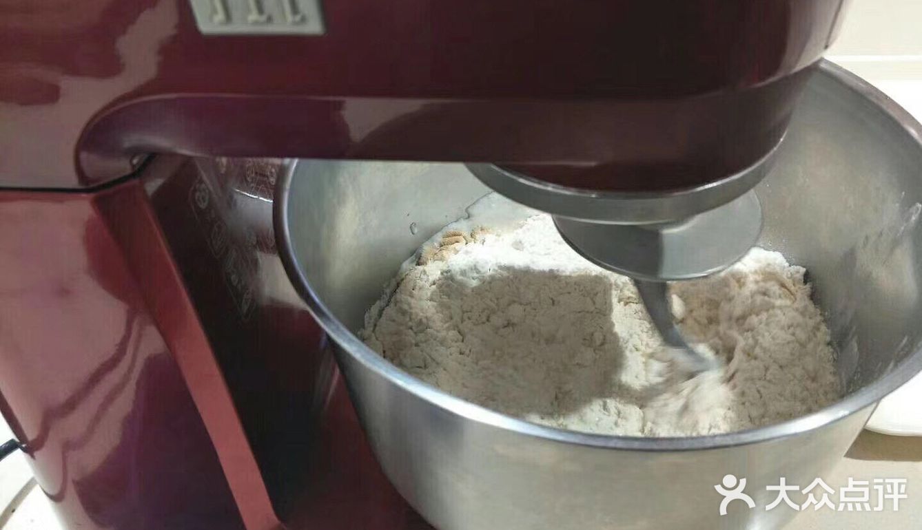 这碗水晶油泼面把你吃的美美哒[色][色][色]