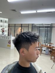 -米娜男士新国潮理发馆