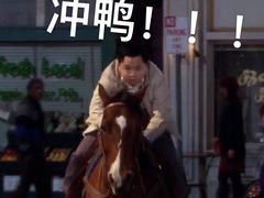 -凤凰路何眼镜香辣蟹(花果园店)