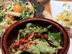 -云海肴·汽锅鸡·云南菜(天山百盛优客店)