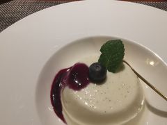 意大利奶冻-MONICH牛排融合餐厅(和义大道购物中心店)