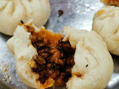 麻辣香菇鸡丁包-老陶包子铺(南大西南村店)